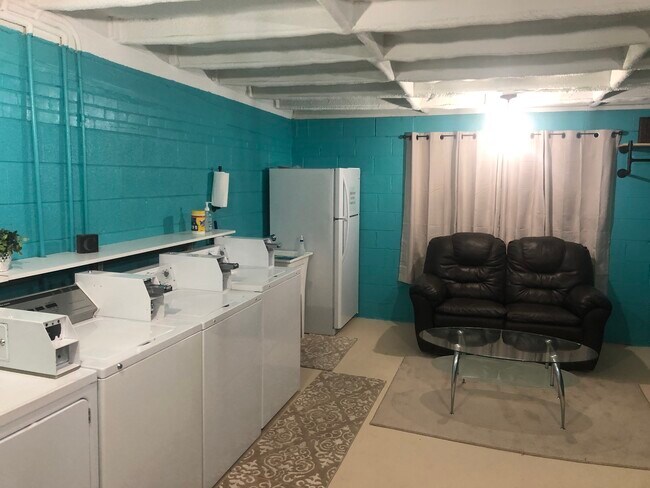 Building Photo - 3701 Southmoor Ln