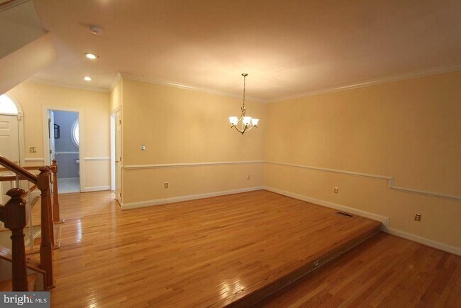 Building Photo - 10502 James Wren Way