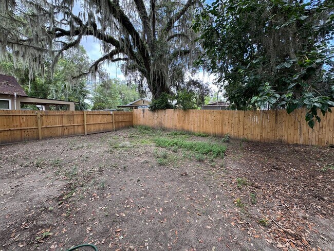 Building Photo - 2 Bedroom / 1 Bath Home – Lake City, FL