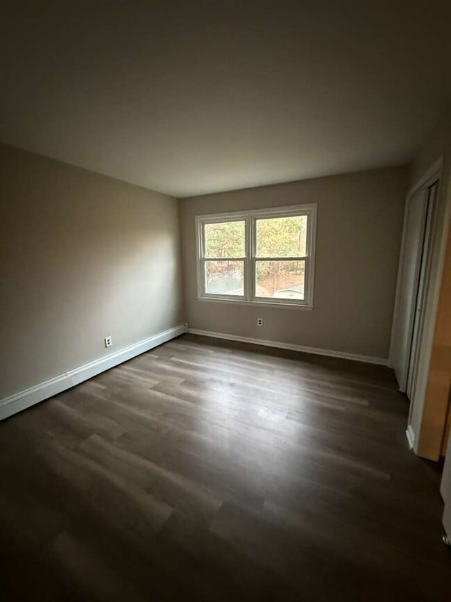 Building Photo - 153 Cedar Swamp Rd