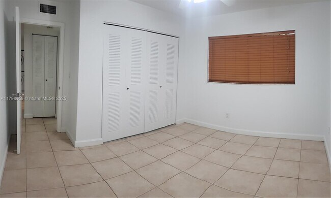 Building Photo - 8500 SW 109th Ave