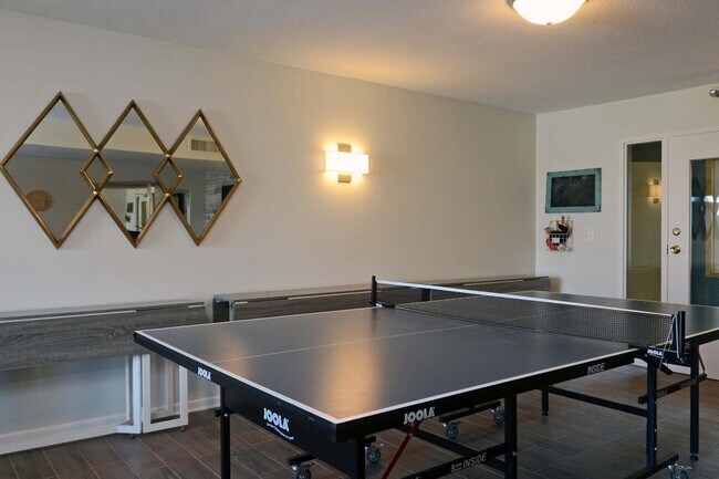 Building Photo - 4820 Park Commons Dr