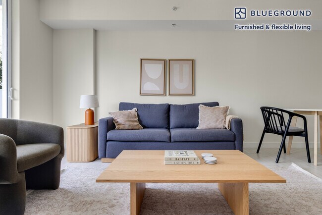 Building Photo - 601 NE 39th St