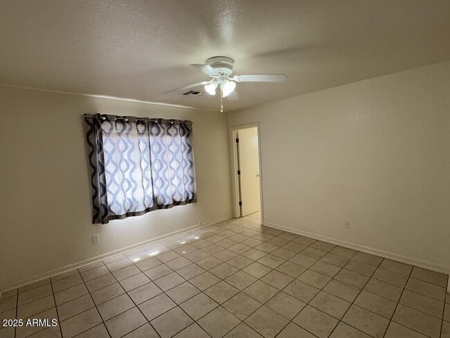Building Photo - 4674 Calle Chico