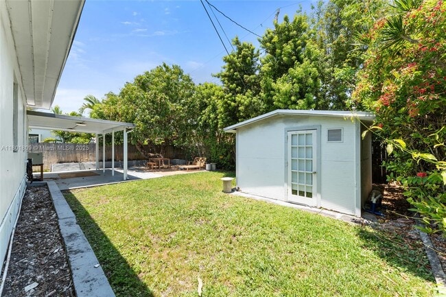 Building Photo - 2485 SW 19th Ter