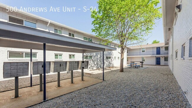 Building Photo - 500 Andrews Ave
