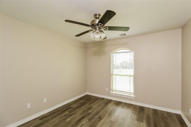 Building Photo - 4109 SE 89th Terrace