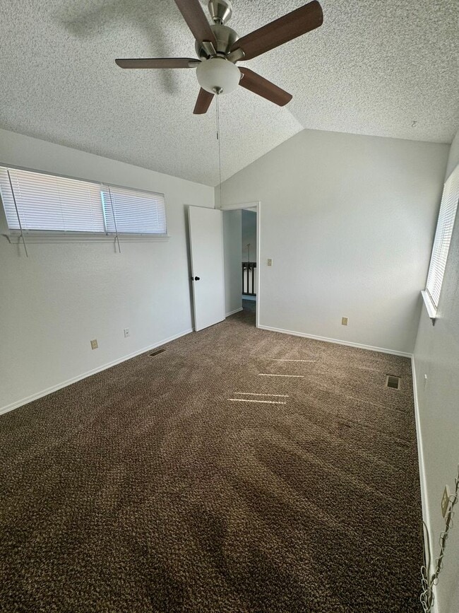 Building Photo - Lovely 3 bedroom/2 bath home in Fountain V...