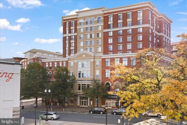 Building Photo - 1220 N Fillmore St