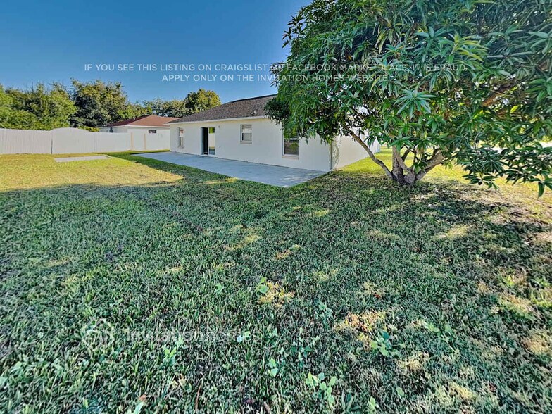 Building Photo - 599 Koala Dr