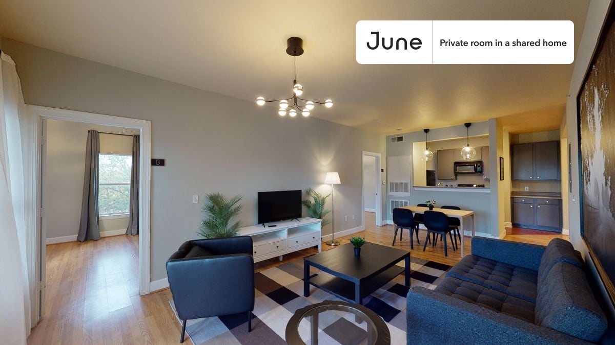Building Photo - Room in Shared 4 bed/4 bath home