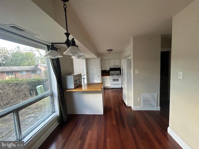 Building Photo - 10142 Fair Wds Dr