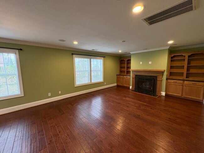 Building Photo - 113 Winning Ticket Dr