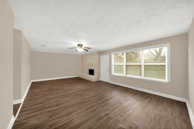 Building Photo - 14215 Barrone Dr