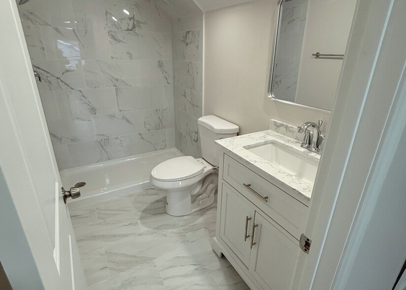 Building Photo - 5216 Duke Ave