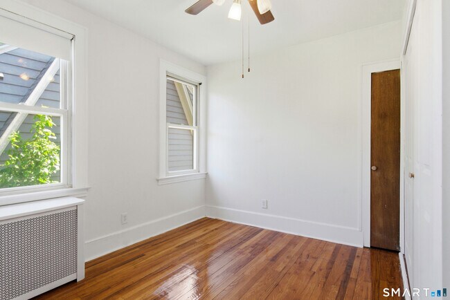 Building Photo - 30 Coram St