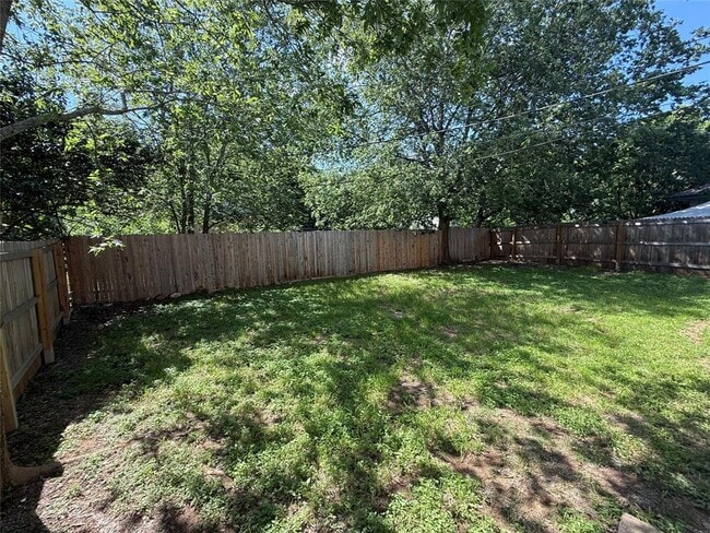 Building Photo - 8508 Apple Carrie Cove
