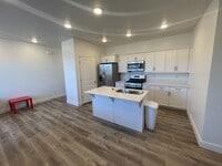 Building Photo - One bedroom one bath - Desert Color