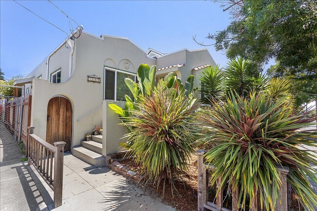 Building Photo - 3608 Fruitvale Ave