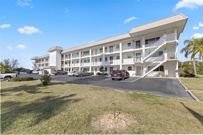 Building Photo - 3330 Gulf of Mexico Dr