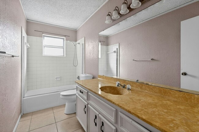 Building Photo - 801 Cagle Ln