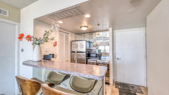 Building Photo - 3851 Boardwalk