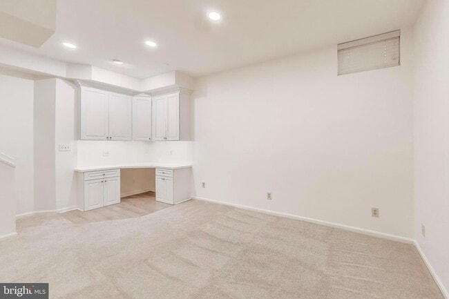 Building Photo - 1325 Chetworth Ct
