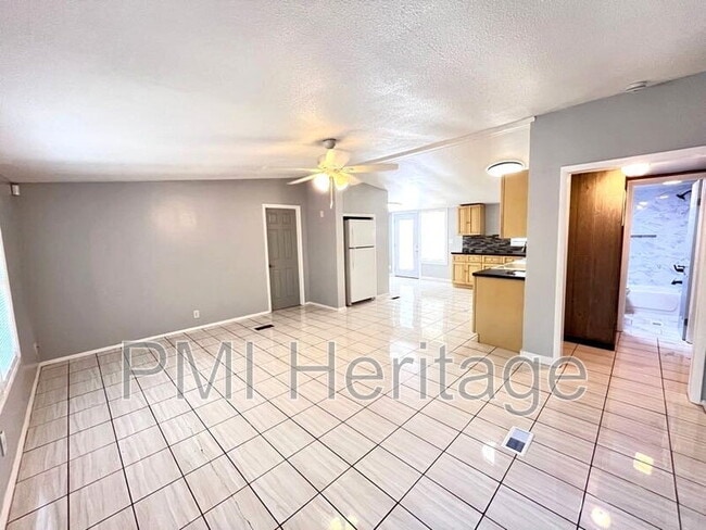 Building Photo - 12651 Scenic Dr