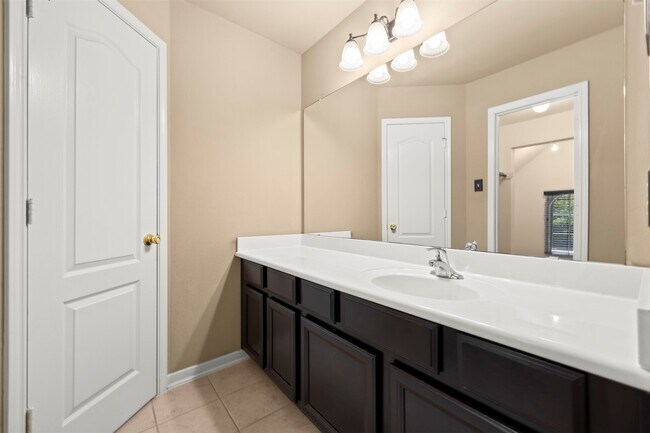 Building Photo - 13938 Sawmill Run Ln