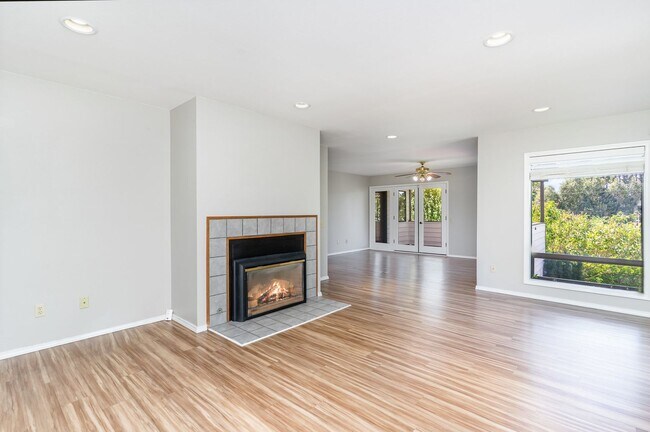 Building Photo - 4bd/3ba Seattle Home