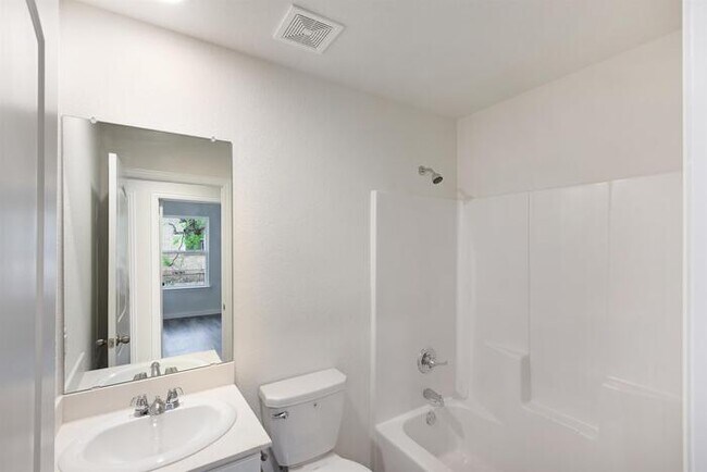 Building Photo - 209 W Avenue A