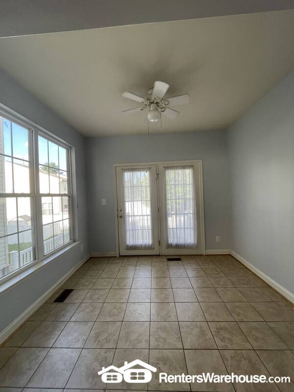 Building Photo - 402 Callander Way