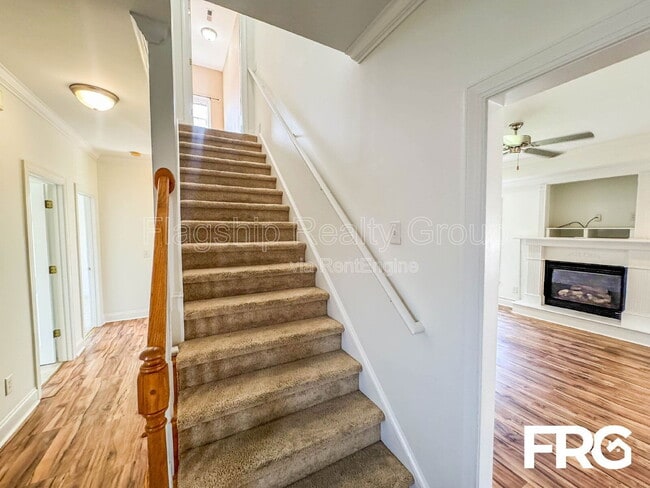 Building Photo - 2426 Pinetops Dr