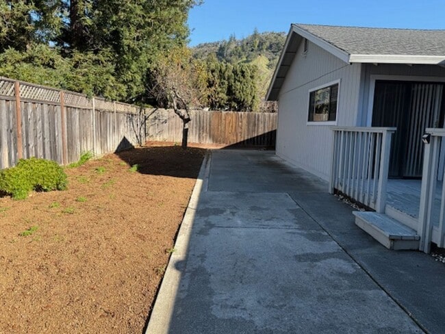 Building Photo - Single Level House - Rincon Valley - 3bd 2ba - 1788 Square Feet of Living Space