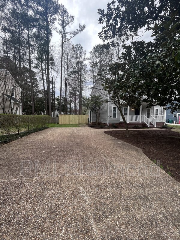 Building Photo - 9007 Covewood Rd