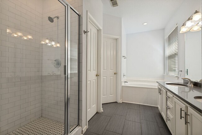 Building Photo - 3027 Fall Mist Dr