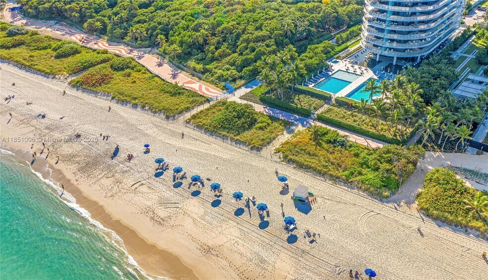 Building Photo - 8701 Collins Ave