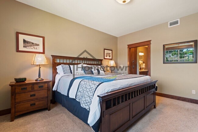 Building Photo - Two Bed, Two Bath Luxury Riverstone Condo!