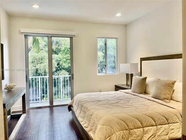 Building Photo - 2621 NE 212th Terrace