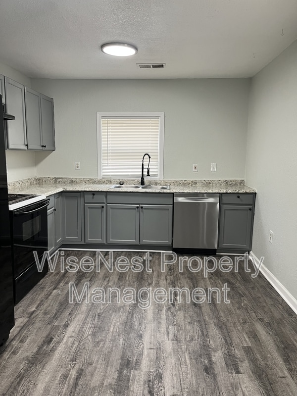 Building Photo - 6656 Bales Ave