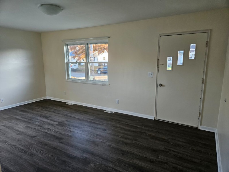 Building Photo - 615 19th St