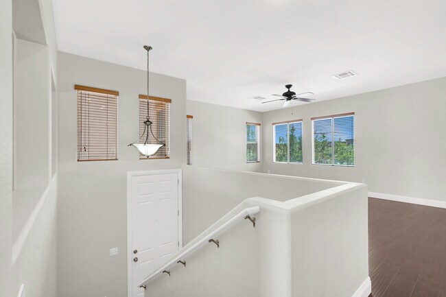 Building Photo - 10621 Nevada Falls Ave