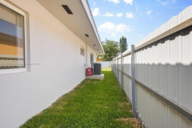 Building Photo - 4001 NW 187th Terrace