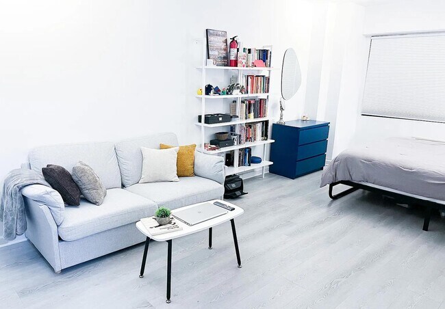 Building Photo - 2141 I St NW