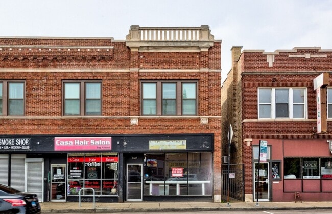Building Photo - 4461 W Lawrence Ave