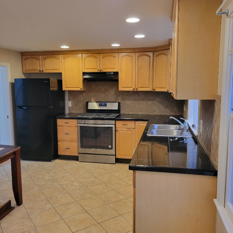 Building Photo - 50 Fairfield Ave