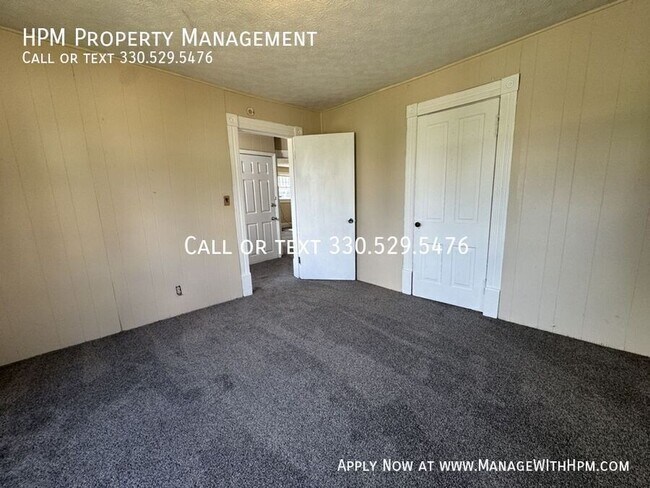 Building Photo - 1307 Woodland Ave NW