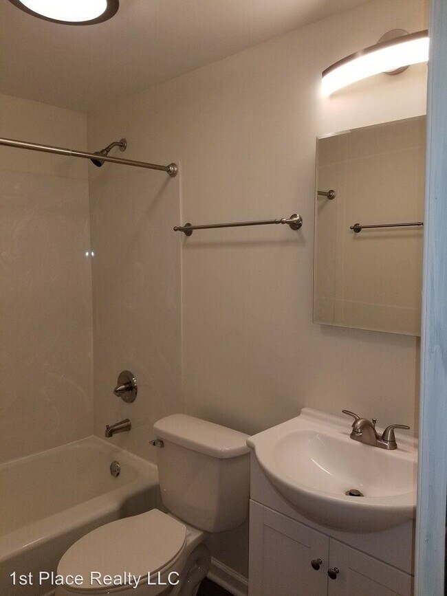 Building Photo - 1999 Elmwood Ave