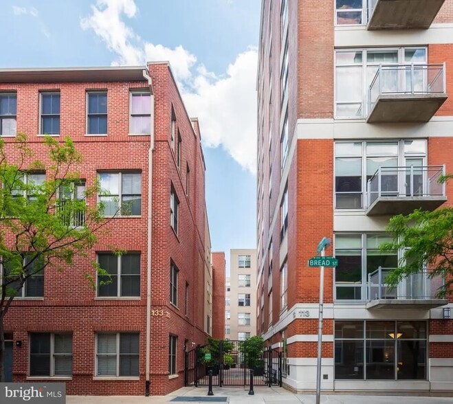 Building Photo - 133 N Bread St