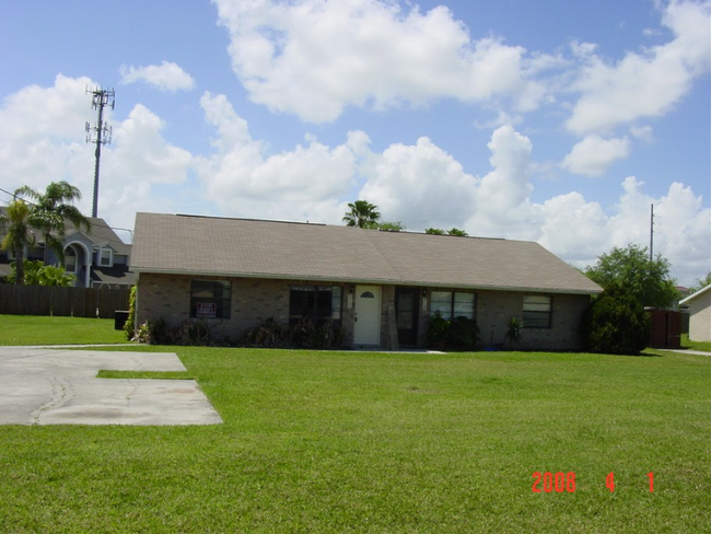 Building Photo - 3122 Shingle Creek Ct